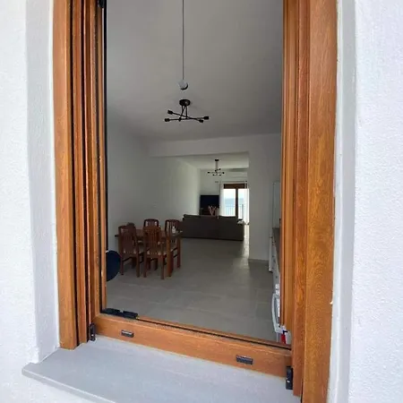 Skopelos House Nikols Loutraki  Buitenkant foto